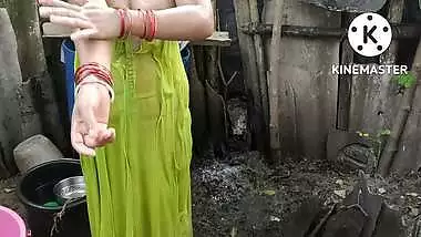 Anita yadav bathing hot and sexy figures beautiful boobs