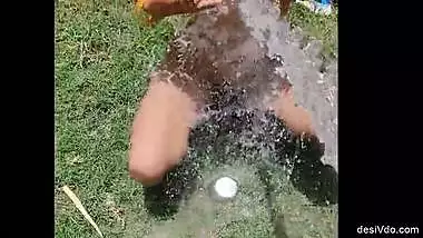 Desi Girl playing with lover outdoor fuck