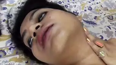 Desi unmarried sexy Mam sab sex with maid!! with clear hindi audio!