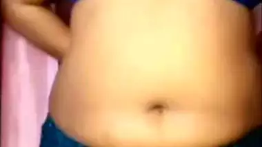 Chubby bhabhi striptease big boobs and pussy show