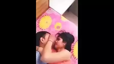 Desi porn episode of hawt cheating aunty Renuka