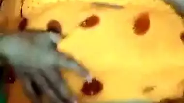 Saree XNXX sex video of yellow saree aunt