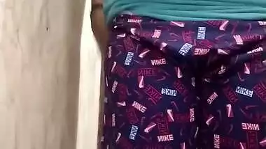 Sexy India Gilr Taking Bath Desi Choot