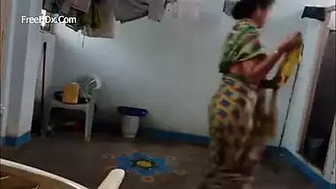 Desi is caught on the XXX camera exposing her sex boobies in bathroom