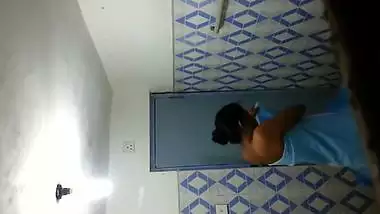 Srilankan bathing hiddencam video