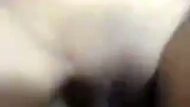 Desi Indian Slut Girl Gets Fucked By A Posh Young Guy