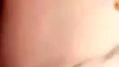 Live cam cute girl playing with boobs and hairy pussy