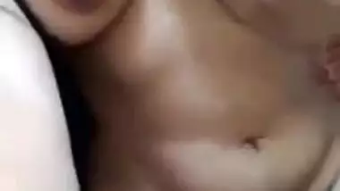 Indian girl takes colorful clothes off to bare hairy pussy for some porn