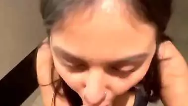 Celebrity hairdresser sucks actor’s dick in blowjob MMS