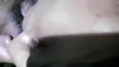 Newly married Desi couple live sex clip